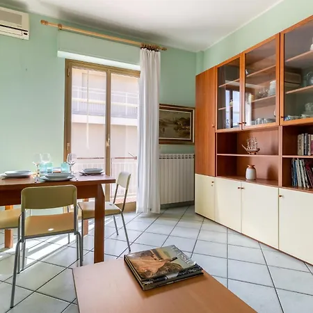 Hostdomus - Submarine Apartment Alassio